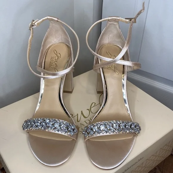 Badgley Mischka jewel heels - Picture 2 of 7